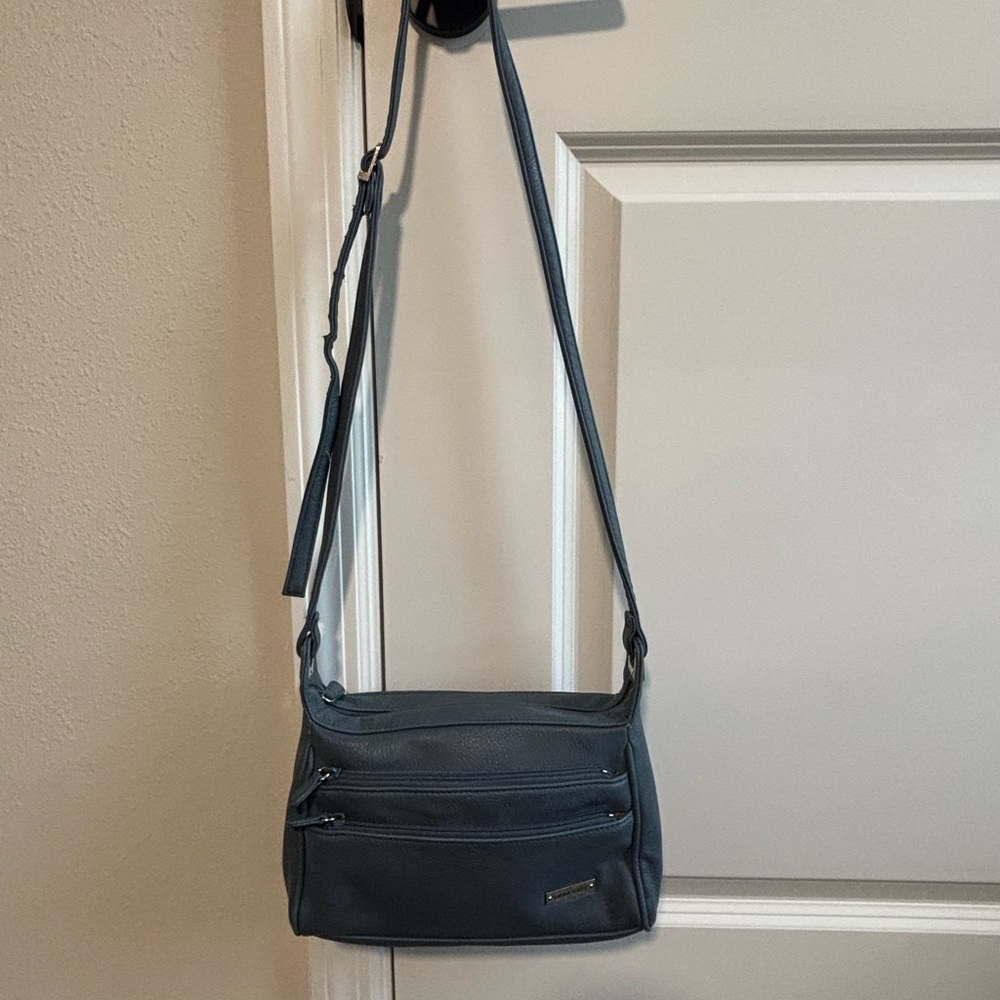 Elegant Blue Shoulder Bag